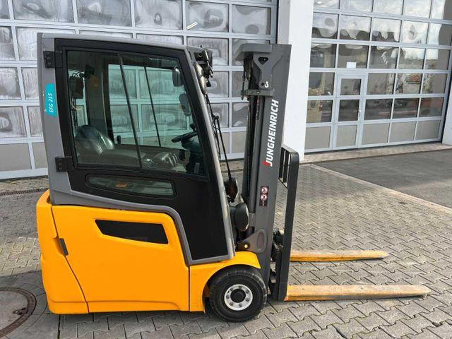 Used Forklift Jungheinrich EFG 215 / Triplex: 4.25m! / SS / 4.029h 4 riteņu dakšu iekrāvējs (Image 3) Used Forklift Jungheinrich EFG 215 / Triplex: 4.25m! / SS / 4.029h 4 riteņu dakšu iekrāvējs (Image 3)