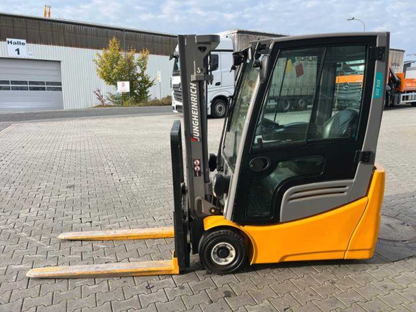 Used Forklift Jungheinrich EFG 215 / Triplex: 4.25m! / SS / 4.029h 4 riteņu dakšu iekrāvējs (Image 7) Used Forklift Jungheinrich EFG 215 / Triplex: 4.25m! / SS / 4.029h 4 riteņu dakšu iekrāvējs (Image 7)