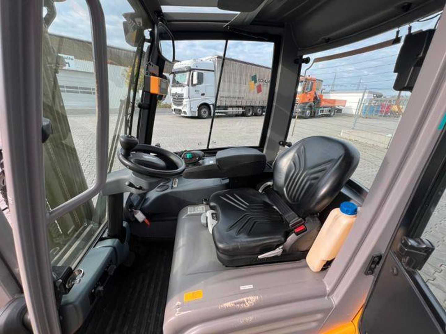 Used Forklift Jungheinrich EFG 215 / Triplex: 4.25m! / SS / 4.029h 4 riteņu dakšu iekrāvējs (Image 12) Used Forklift Jungheinrich EFG 215 / Triplex: 4.25m! / SS / 4.029h 4 riteņu dakšu iekrāvējs (Image 12)