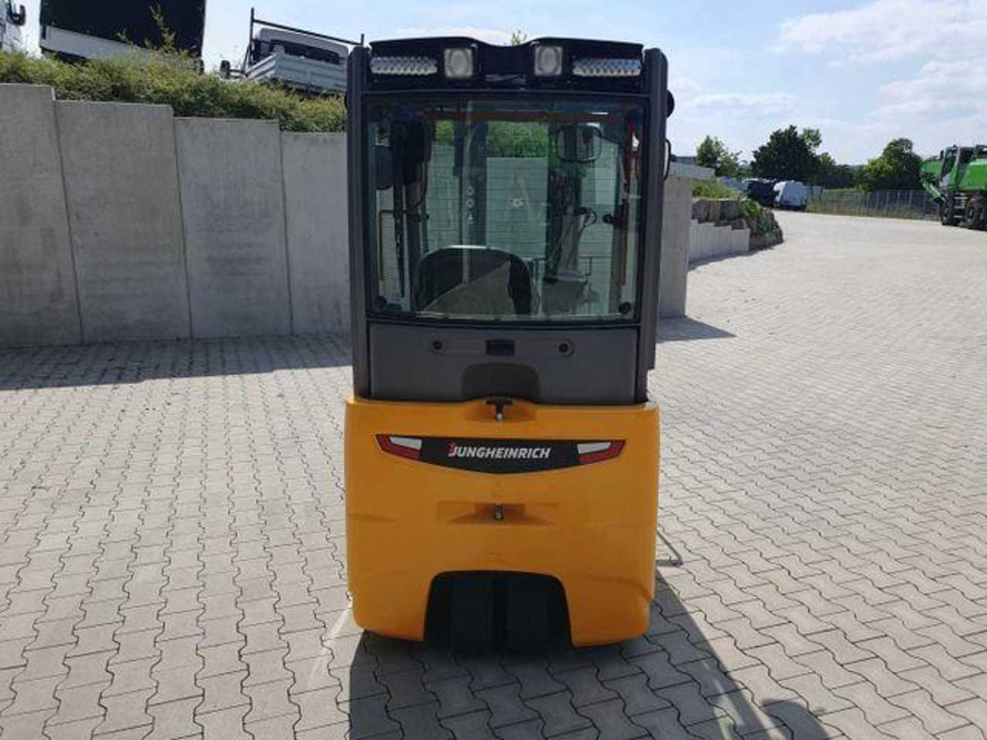 Used Forklift Jungheinrich EFG 215 / Triplex: 4.25m! / SS / nur 3.488h! 4 riteņu dakšu iekrāvējs (Image 5) Used Forklift Jungheinrich EFG 215 / Triplex: 4.25m! / SS / nur 3.488h! 4 riteņu dakšu iekrāvējs (Image 5)