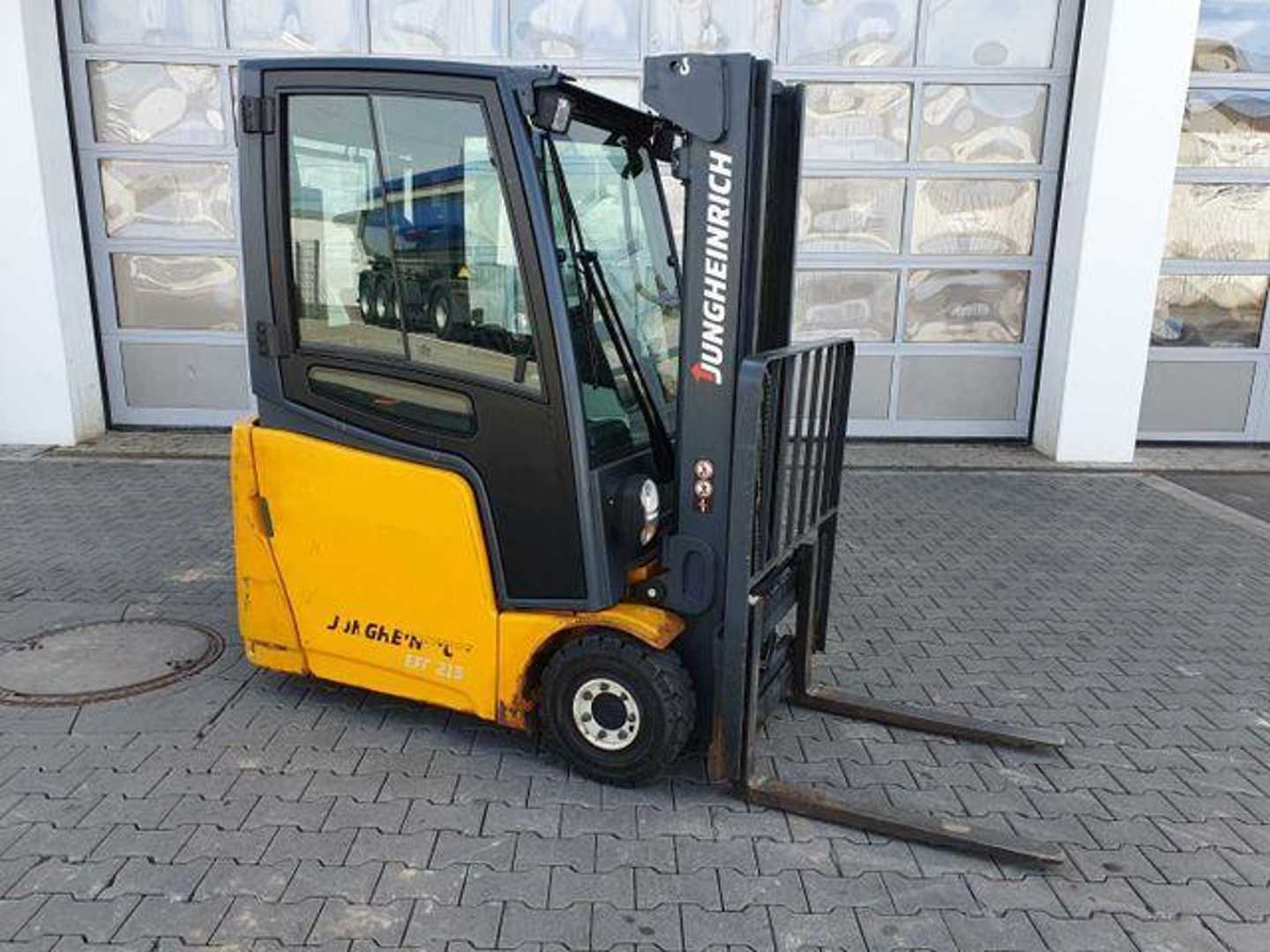 Used Forklift Jungheinrich EFG 215 / Triplex: 4.35m! / SS / nur 2.054h! 4 riteņu dakšu iekrāvējs (Image 15) Used Forklift Jungheinrich EFG 215 / Triplex: 4.35m! / SS / nur 2.054h! 4 riteņu dakšu iekrāvējs (Image 15)