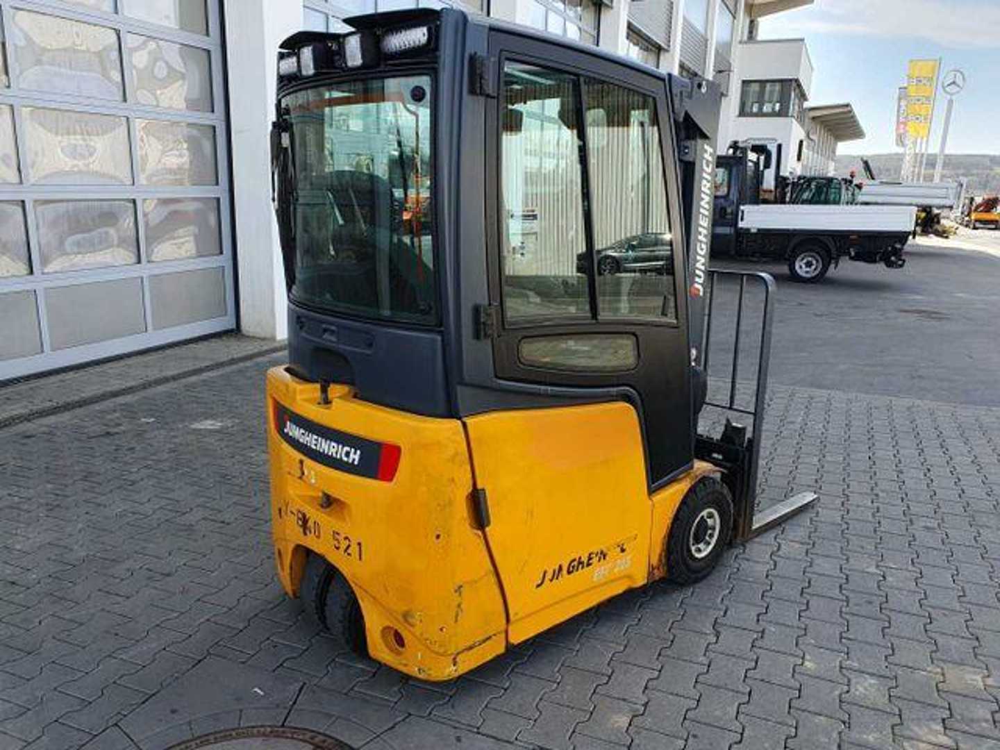 Used Forklift Jungheinrich EFG 215 / Triplex: 4.35m! / SS / nur 2.054h! 4 riteņu dakšu iekrāvējs (Image 16) Used Forklift Jungheinrich EFG 215 / Triplex: 4.35m! / SS / nur 2.054h! 4 riteņu dakšu iekrāvējs (Image 16)