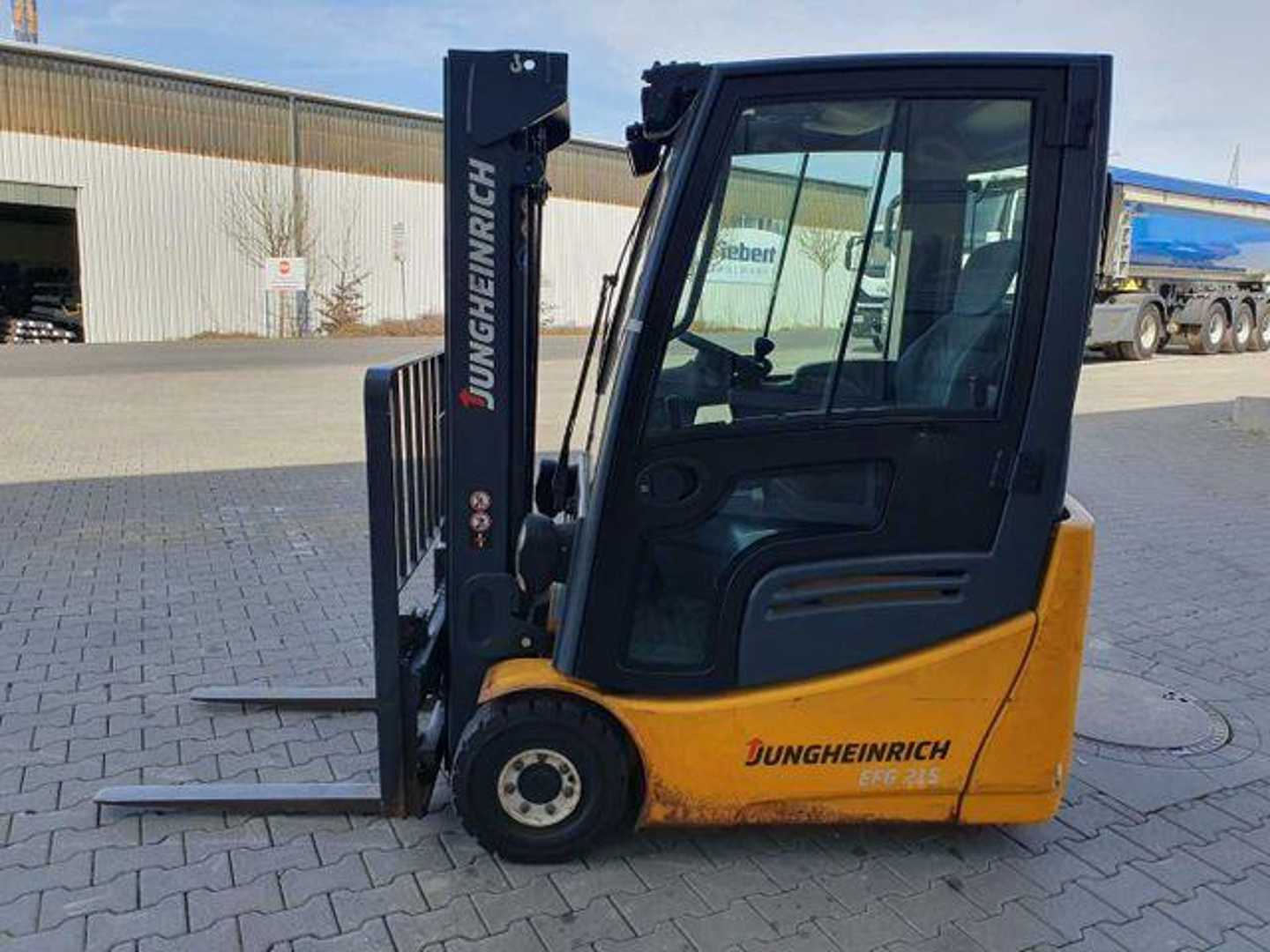 Used Forklift Jungheinrich EFG 215 / Triplex: 4.35m! / SS / nur 2.054h! 4 riteņu dakšu iekrāvējs (Image 20) Used Forklift Jungheinrich EFG 215 / Triplex: 4.35m! / SS / nur 2.054h! 4 riteņu dakšu iekrāvējs (Image 20)