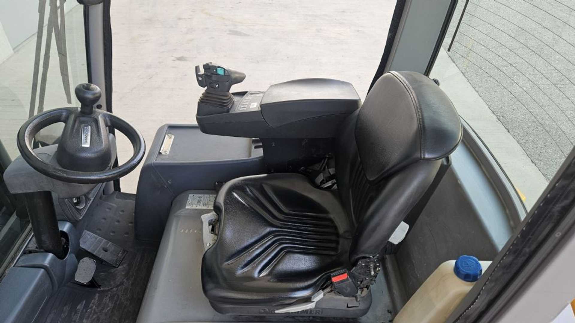 Used Forklift Jungheinrich EFG 320 4 riteņu dakšu iekrāvējs (Image 5) Used Forklift Jungheinrich EFG 320 4 riteņu dakšu iekrāvējs (Image 5)