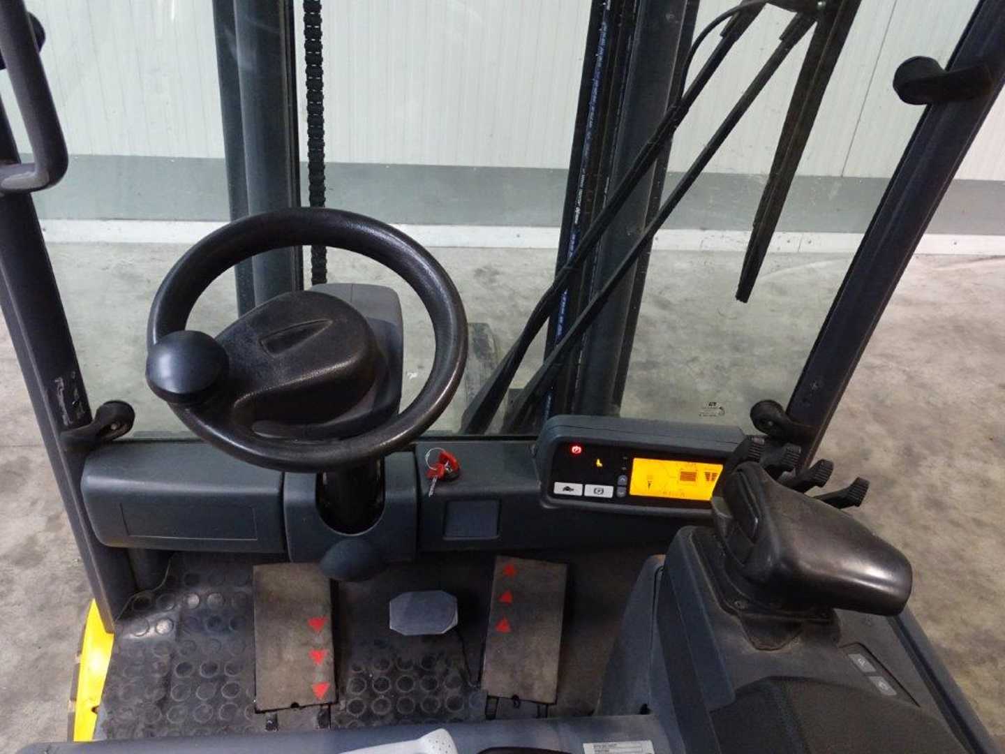 Used Forklift Jungheinrich EFG320 4 riteņu dakšu iekrāvējs (Image 7) Used Forklift Jungheinrich EFG320 4 riteņu dakšu iekrāvējs (Image 7)