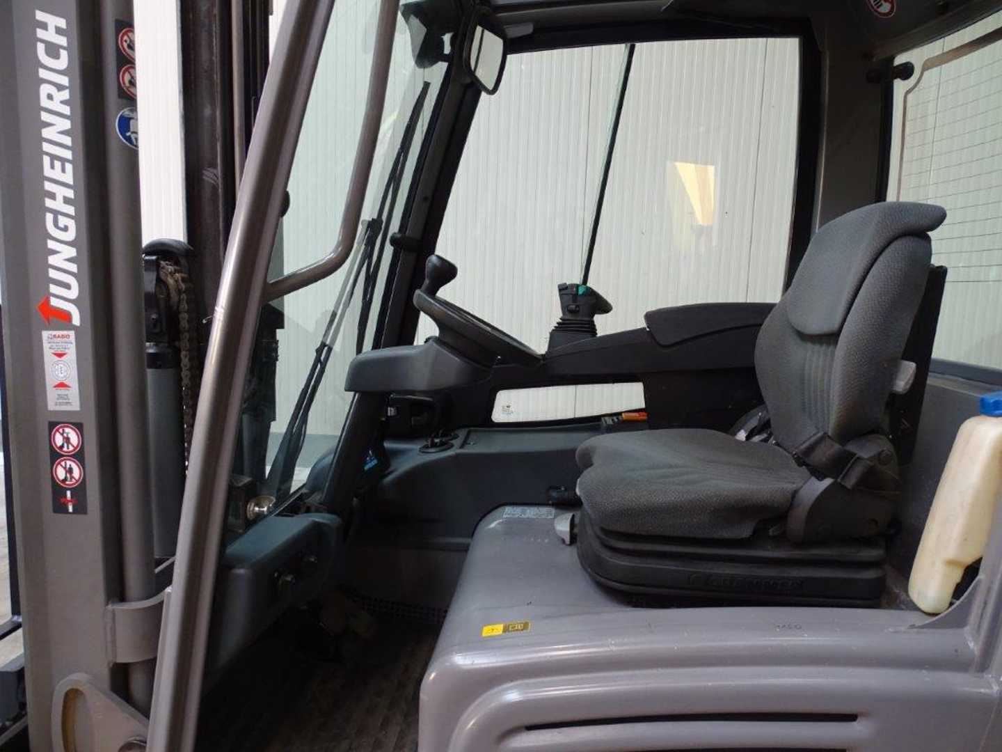 Used Forklift Jungheinrich EFG316 4 riteņu dakšu iekrāvējs (Image 6) Used Forklift Jungheinrich EFG316 4 riteņu dakšu iekrāvējs (Image 6)