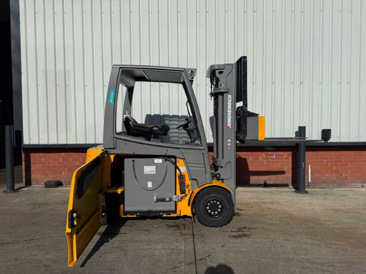 Used Forklift Jungheinrich EFG 425 / nur 487 Stunden 4 riteņu dakšu iekrāvējs (Image 2) Used Forklift Jungheinrich EFG 425 / nur 487 Stunden 4 riteņu dakšu iekrāvējs (Image 2)