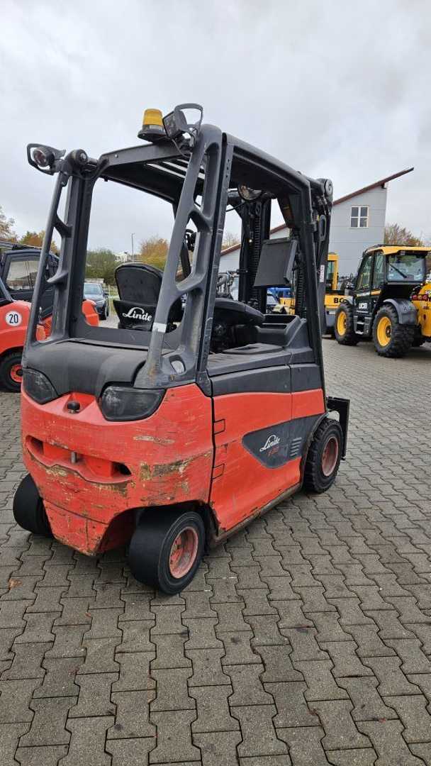 Used Forklift Linde E 30 H-01/600 4 riteņu dakšu iekrāvējs (Image 3) Used Forklift Linde E 30 H-01/600 4 riteņu dakšu iekrāvējs (Image 3)