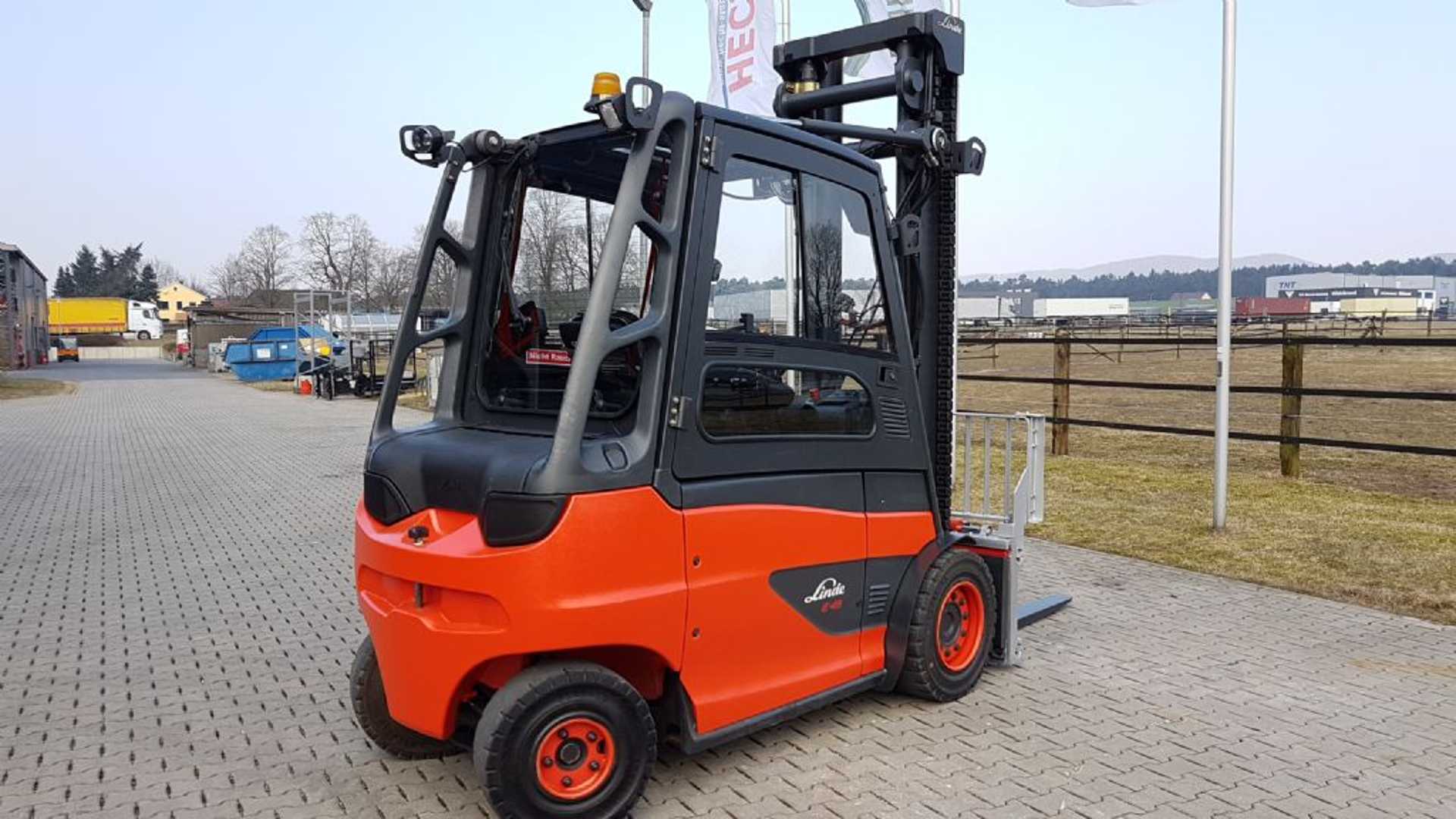 Used Forklift Linde E45H-01/550 4 riteņu dakšu iekrāvējs (Image 7) Used Forklift Linde E45H-01/550 4 riteņu dakšu iekrāvējs (Image 7)