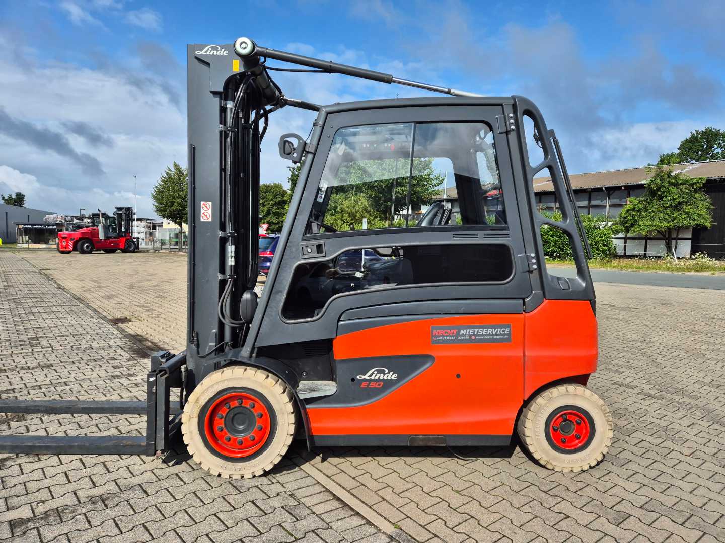 Used Forklift Linde E50HL-01 Batterie - 12.2023 4 riteņu dakšu iekrāvējs (Image 2)