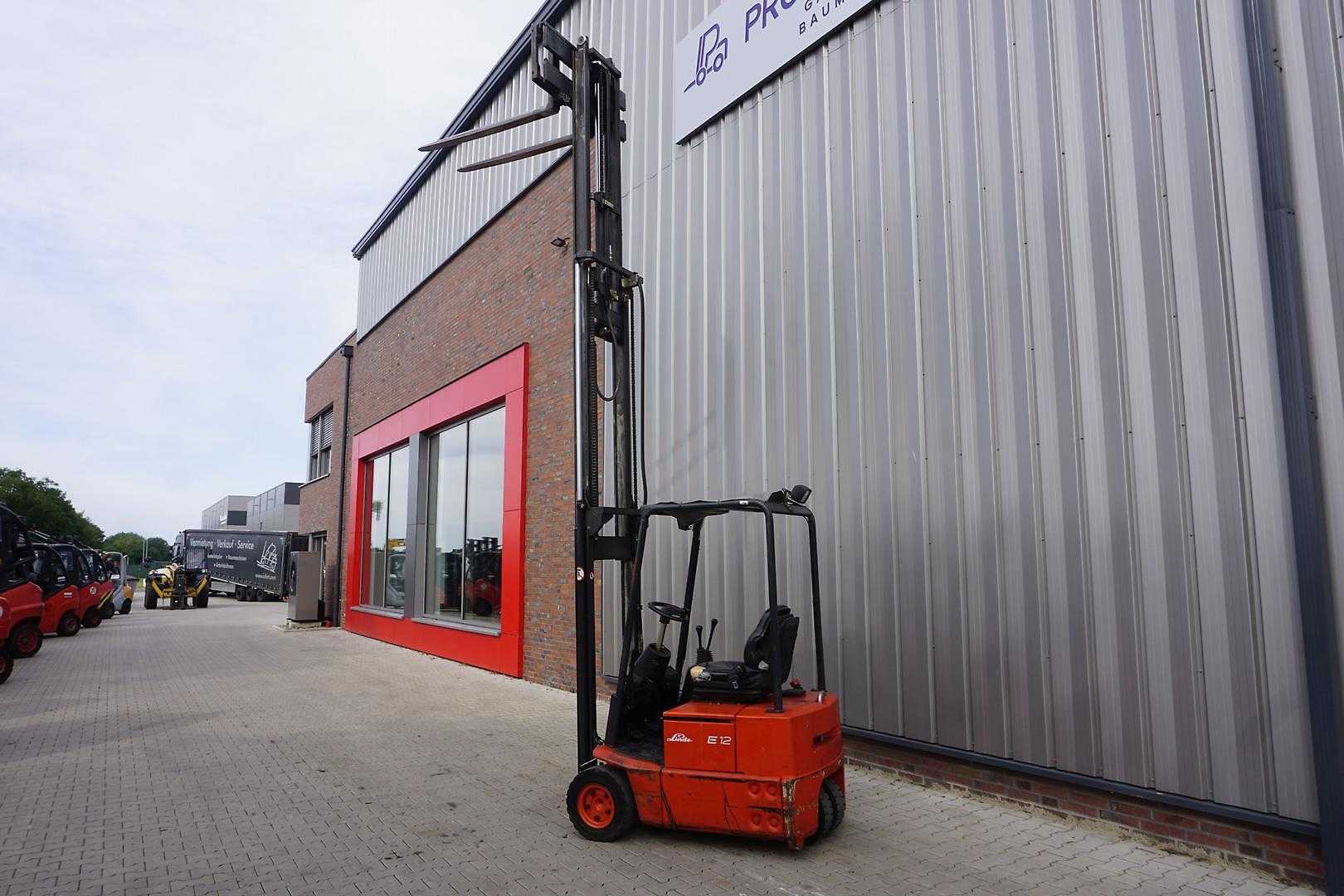 Used Forklift Linde E 12Z-02 - Triplex 4 riteņu dakšu iekrāvējs (Image 4) Used Forklift Linde E 12Z-02 - Triplex 4 riteņu dakšu iekrāvējs (Image 4)
