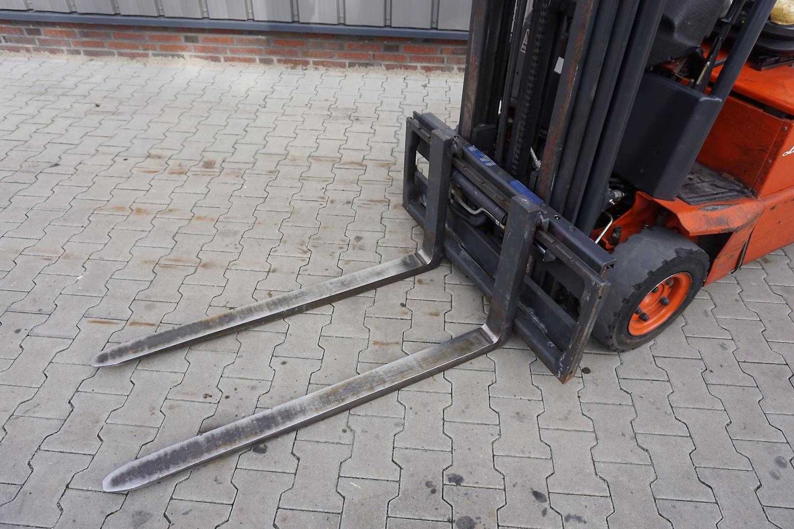 Used Forklift Linde E 12Z-02 - Triplex 4 riteņu dakšu iekrāvējs (Image 10) Used Forklift Linde E 12Z-02 - Triplex 4 riteņu dakšu iekrāvējs (Image 10)