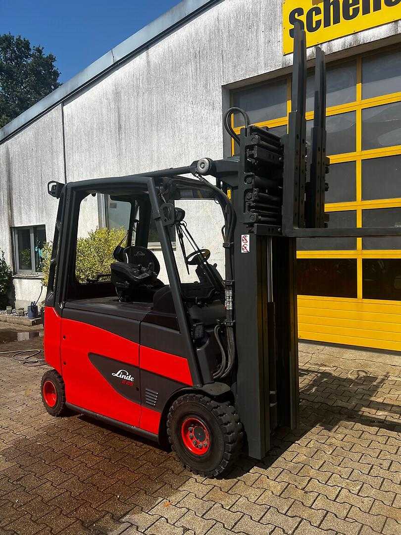 Used Forklift Linde E25-01 /HL600 4 riteņu dakšu iekrāvējs (Image 5) Used Forklift Linde E25-01 /HL600 4 riteņu dakšu iekrāvējs (Image 5)