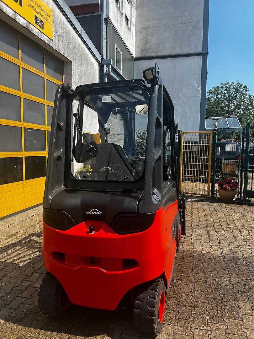 Used Forklift Linde E25-01 /HL600 4 riteņu dakšu iekrāvējs (Image 10) Used Forklift Linde E25-01 /HL600 4 riteņu dakšu iekrāvējs (Image 10)
