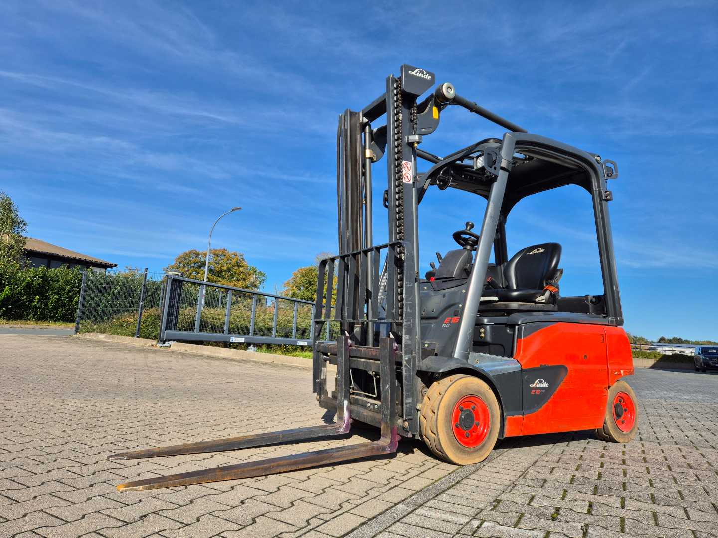 Used Forklift Linde E16P-02 4 riteņu dakšu iekrāvējs (Image 1) Used Forklift Linde E16P-02 4 riteņu dakšu iekrāvējs (Image 1)