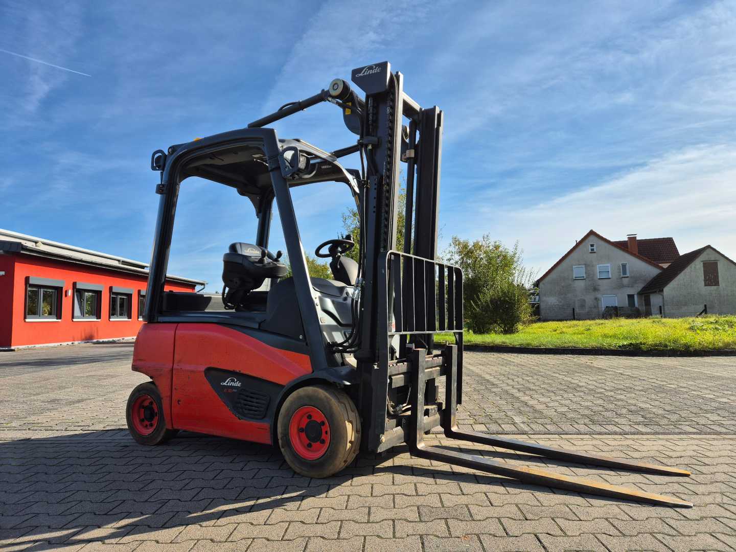 Used Forklift Linde E16P-02 4 riteņu dakšu iekrāvējs (Image 5) Used Forklift Linde E16P-02 4 riteņu dakšu iekrāvējs (Image 5)