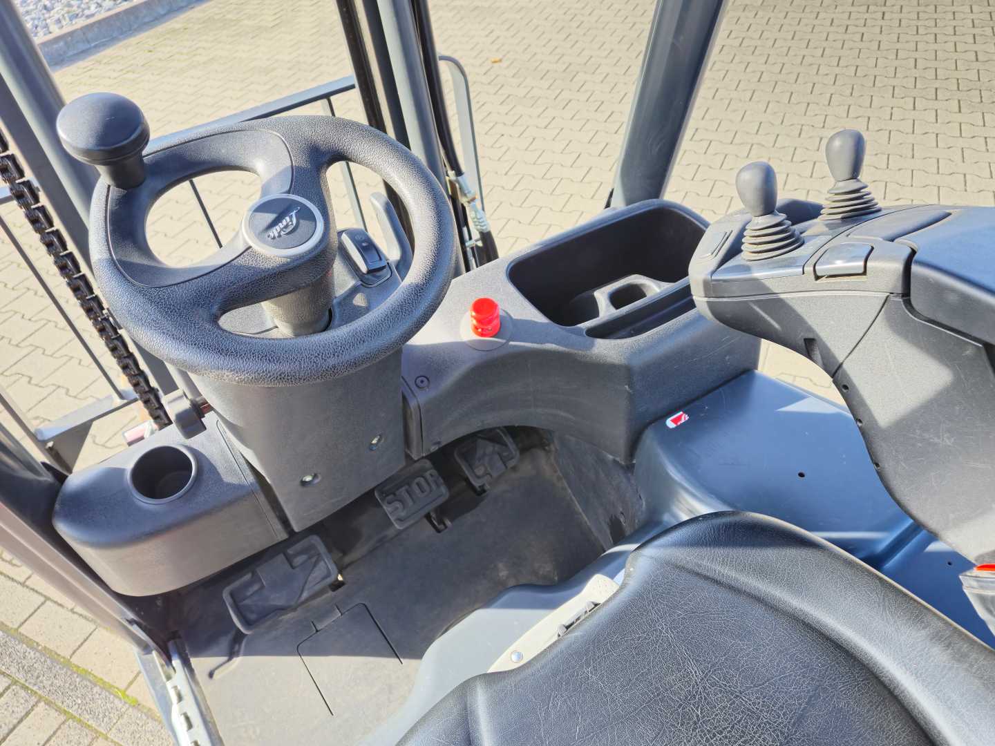 Used Forklift Linde E16P-02 4 riteņu dakšu iekrāvējs (Image 10) Used Forklift Linde E16P-02 4 riteņu dakšu iekrāvējs (Image 10)