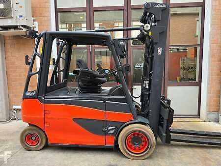 Used Forklift Linde E50HL 4 riteņu dakšu iekrāvējs (Image 1) Used Forklift Linde E50HL 4 riteņu dakšu iekrāvējs (Image 1)