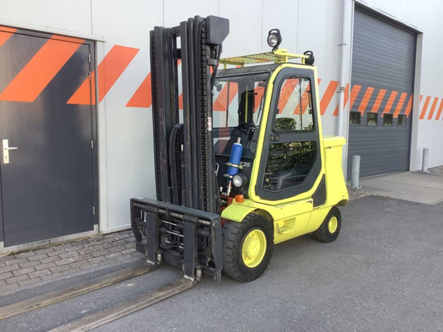 Used Forklift Linde E35P 4 riteņu dakšu iekrāvējs (Image 1) Used Forklift Linde E35P 4 riteņu dakšu iekrāvējs (Image 1)