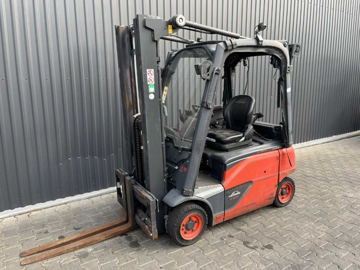 Used Forklift Linde E16P-02 4 riteņu dakšu iekrāvējs (Image 1) Used Forklift Linde E16P-02 4 riteņu dakšu iekrāvējs (Image 1)