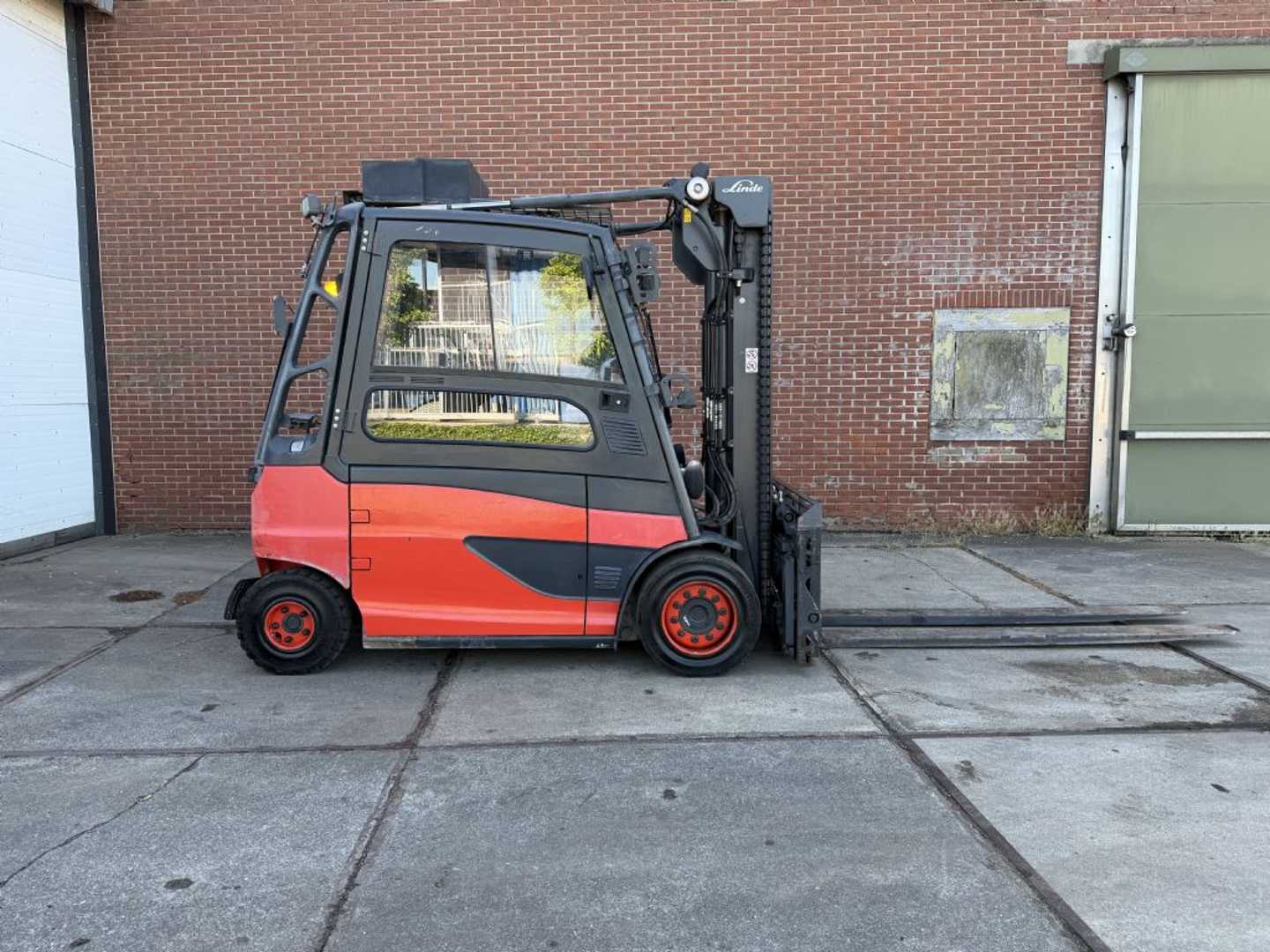 Used Forklift Linde E40HL-01/600 4 riteņu dakšu iekrāvējs (Image 2)