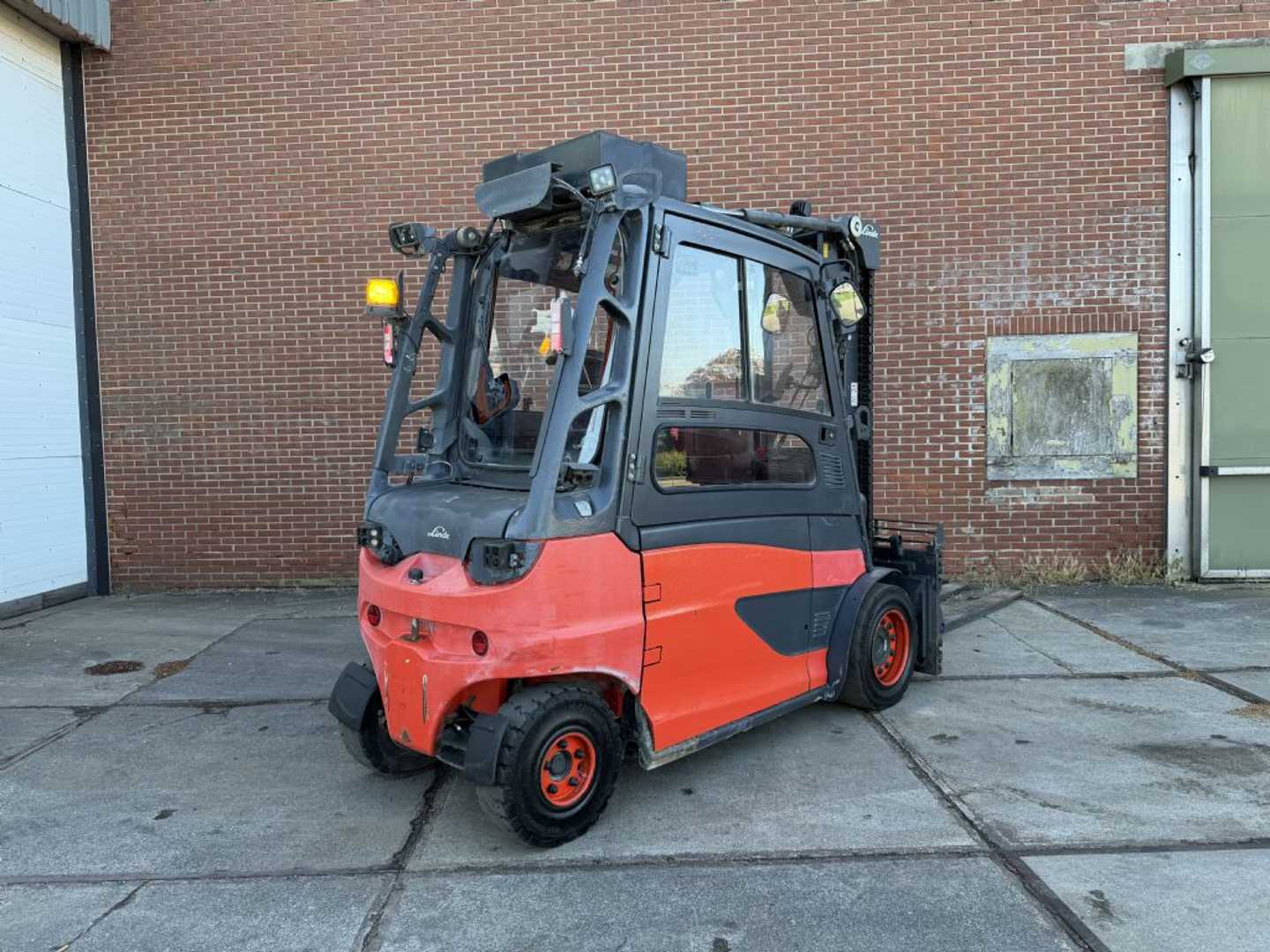 Used Forklift Linde E40HL-01/600 4 riteņu dakšu iekrāvējs (Image 3)