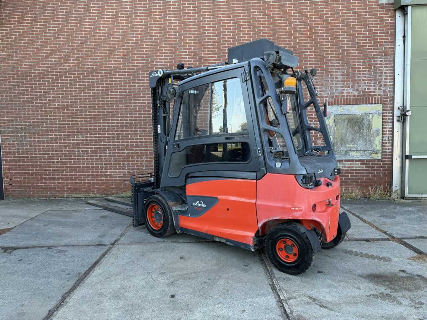 Used Forklift Linde E40HL-01/600 4 riteņu dakšu iekrāvējs (Image 4)