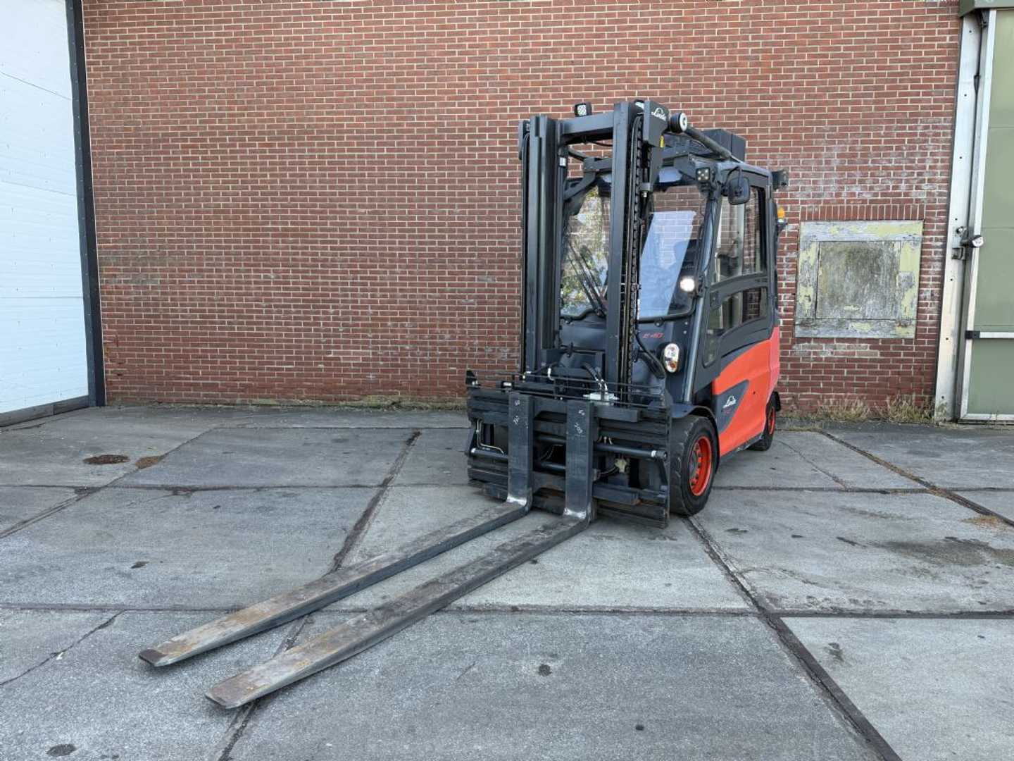Used Forklift Linde E40HL-01/600 4 riteņu dakšu iekrāvējs (Image 5)