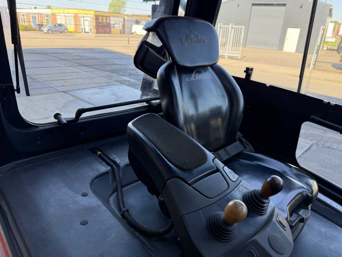 Used Forklift Linde E40HL-01/600 4 riteņu dakšu iekrāvējs (Image 9)