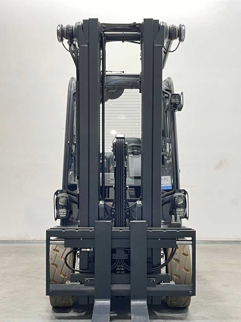 Used Forklift Linde E30-1252 4 riteņu dakšu iekrāvējs (Image 5) Used Forklift Linde E30-1252 4 riteņu dakšu iekrāvējs (Image 5)