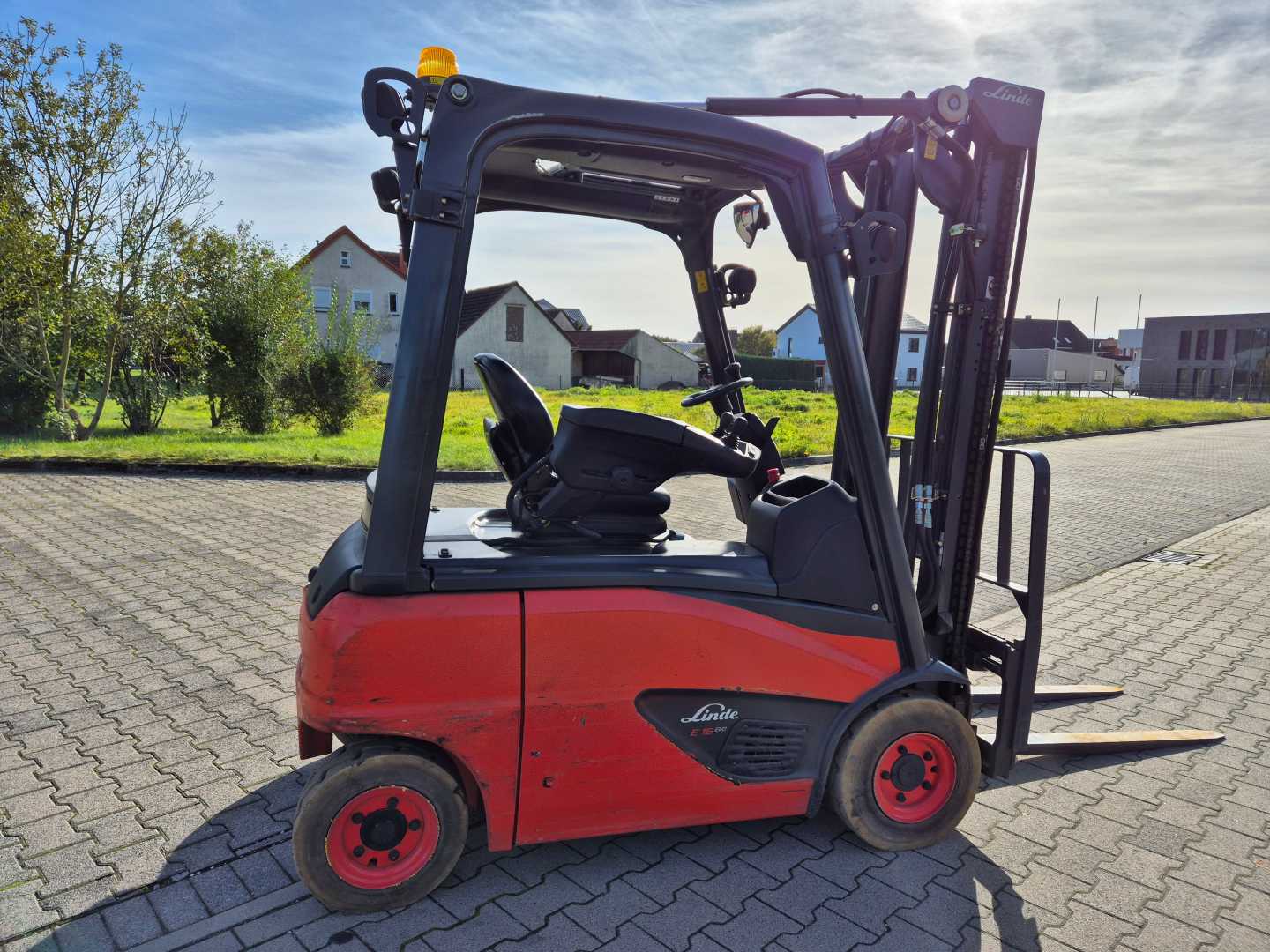 Used Forklift Linde E16P-02 4 riteņu dakšu iekrāvējs (Image 20) Used Forklift Linde E16P-02 4 riteņu dakšu iekrāvējs (Image 20)