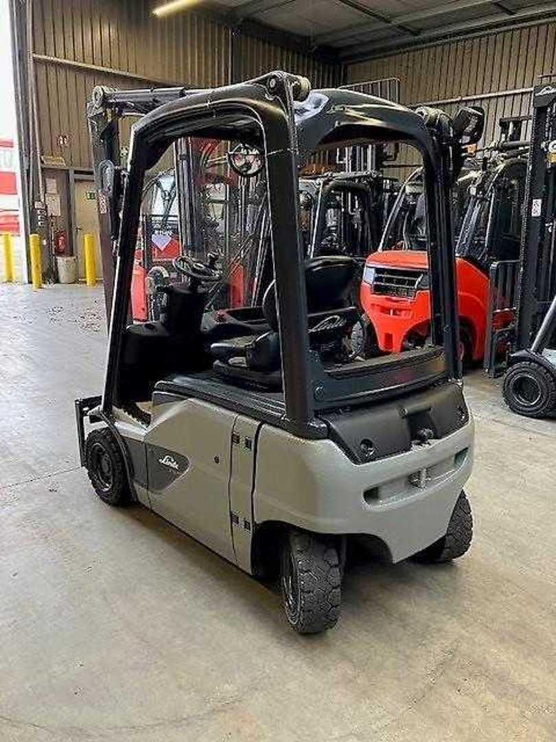 Used Forklift Linde E16P 4 riteņu dakšu iekrāvējs (Image 2) Used Forklift Linde E16P 4 riteņu dakšu iekrāvējs (Image 2)