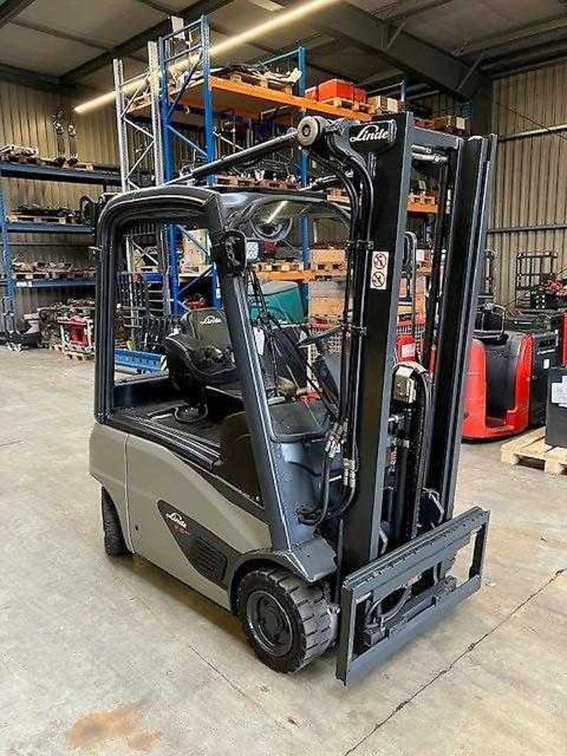 Used Forklift Linde E16P 4 riteņu dakšu iekrāvējs (Image 4) Used Forklift Linde E16P 4 riteņu dakšu iekrāvējs (Image 4)