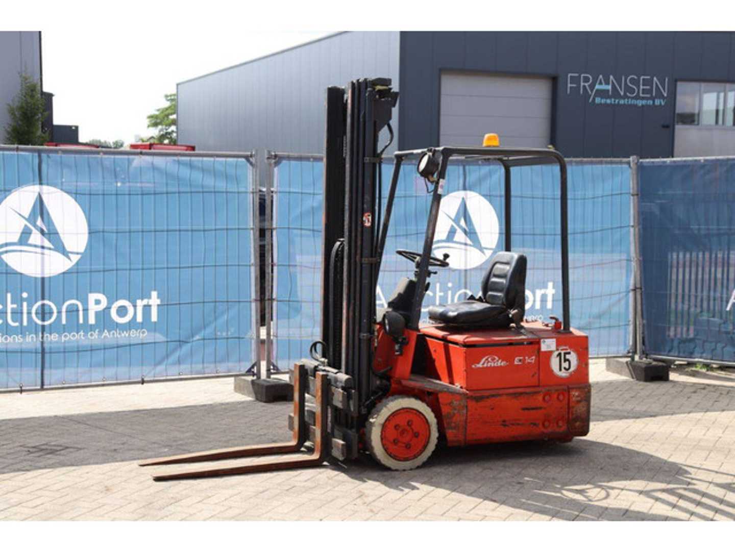 Used Forklift Linde E14 4 riteņu dakšu iekrāvējs (Image 9) Used Forklift Linde E14 4 riteņu dakšu iekrāvējs (Image 9)
