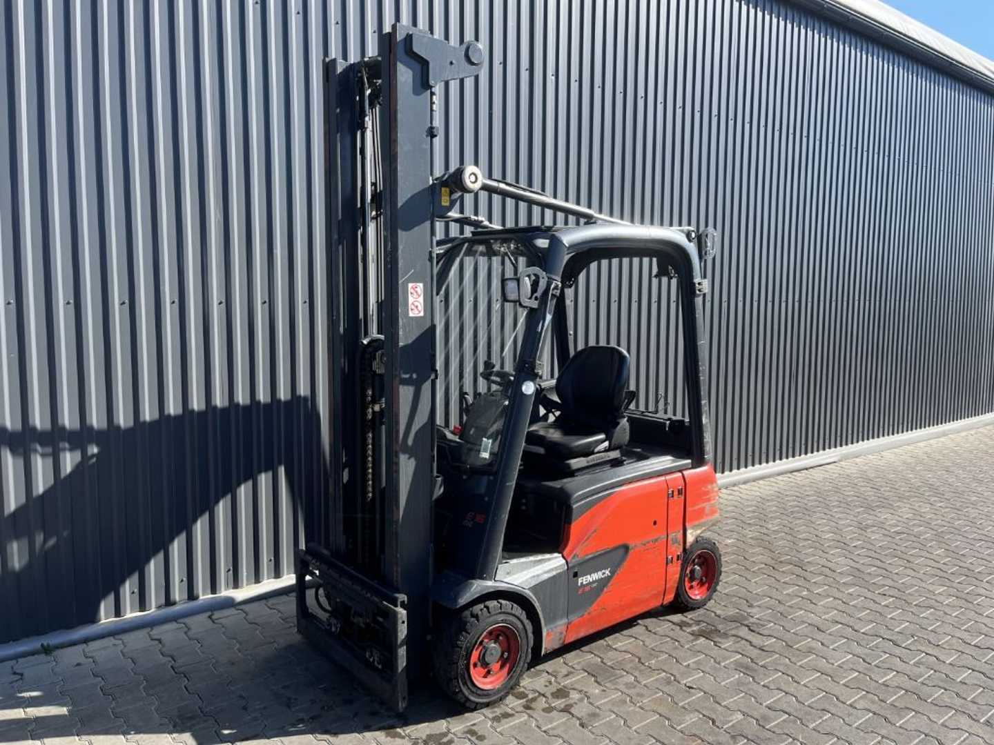Used Forklift Linde E16P-02 4 riteņu dakšu iekrāvējs (Image 1)