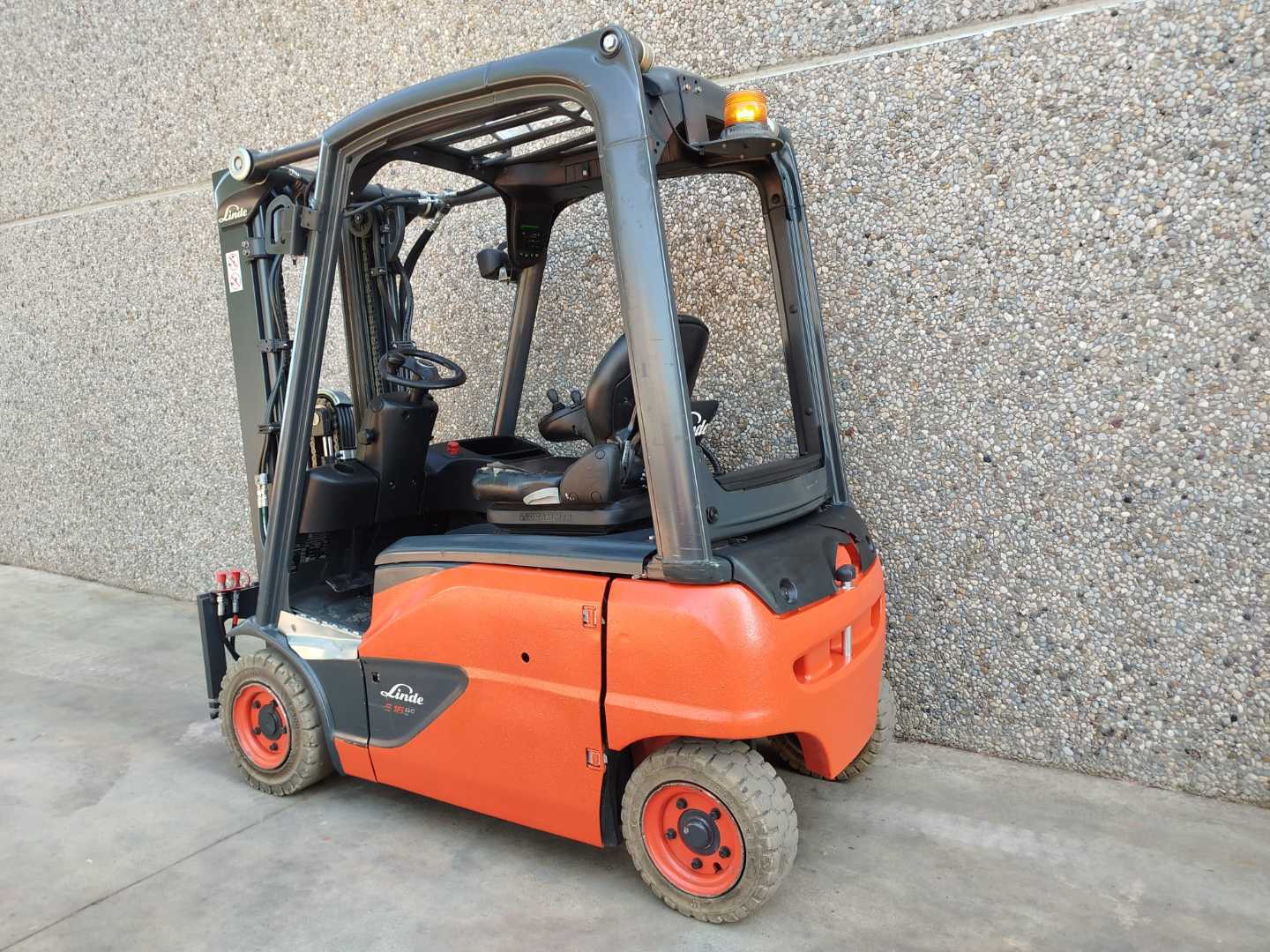 Used Forklift Linde E16P-02 EVO 4 riteņu dakšu iekrāvējs (Image 3)
