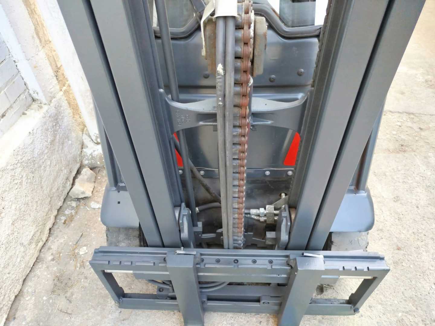 Used Forklift Linde E16PH-02 EVO 4 riteņu dakšu iekrāvējs (Image 5)