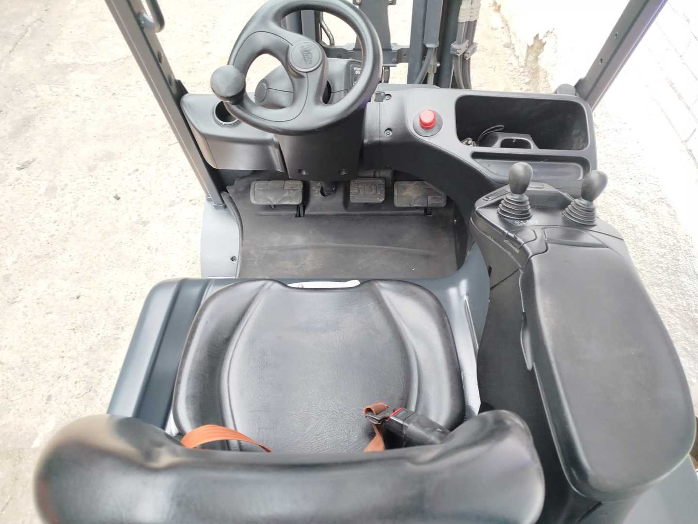 Used Forklift Linde E25 4 riteņu dakšu iekrāvējs (Image 7) Used Forklift Linde E25 4 riteņu dakšu iekrāvējs (Image 7)