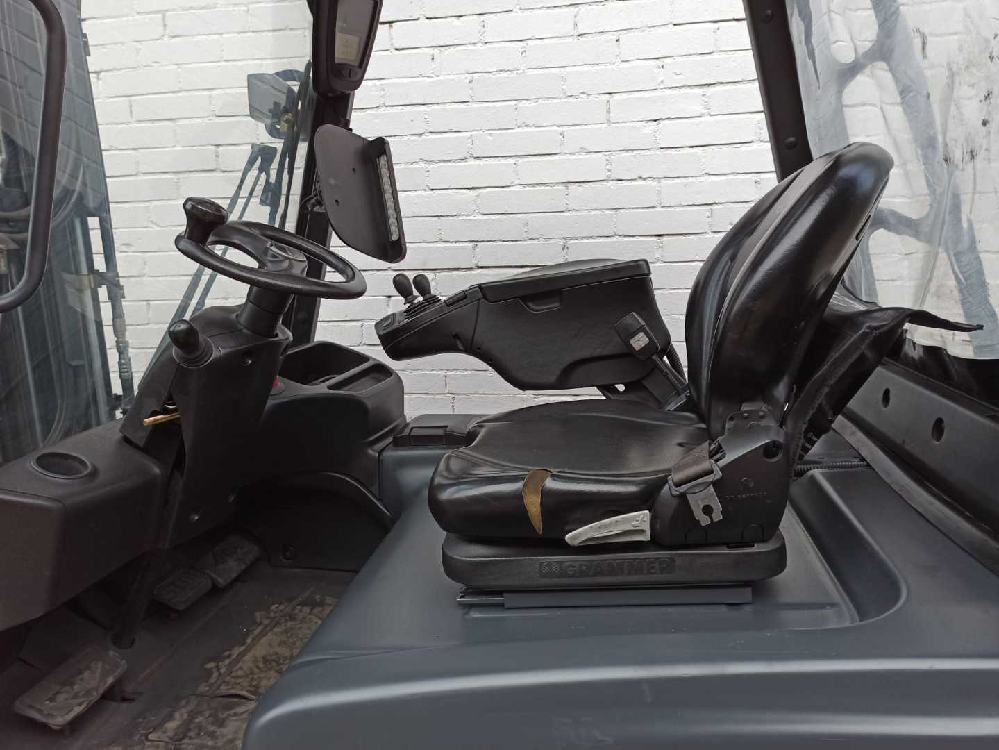 Used Forklift Linde E25 4 riteņu dakšu iekrāvējs (Image 7) Used Forklift Linde E25 4 riteņu dakšu iekrāvējs (Image 7)