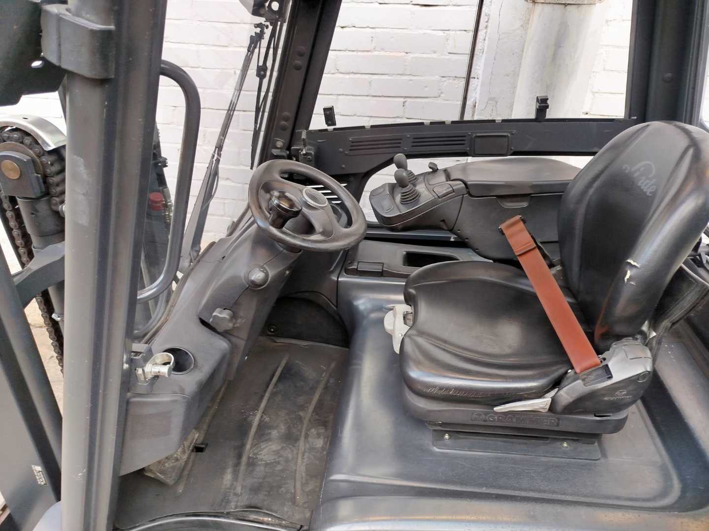 Used Forklift Linde E25 4 riteņu dakšu iekrāvējs (Image 7) Used Forklift Linde E25 4 riteņu dakšu iekrāvējs (Image 7)
