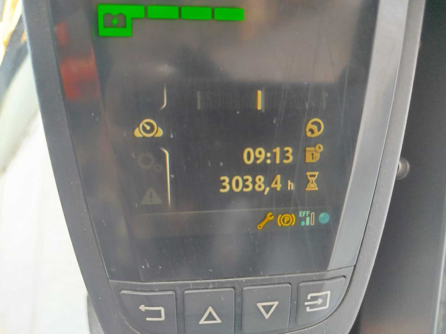 Used Forklift Linde E25 4 riteņu dakšu iekrāvējs (Image 9) Used Forklift Linde E25 4 riteņu dakšu iekrāvējs (Image 9)