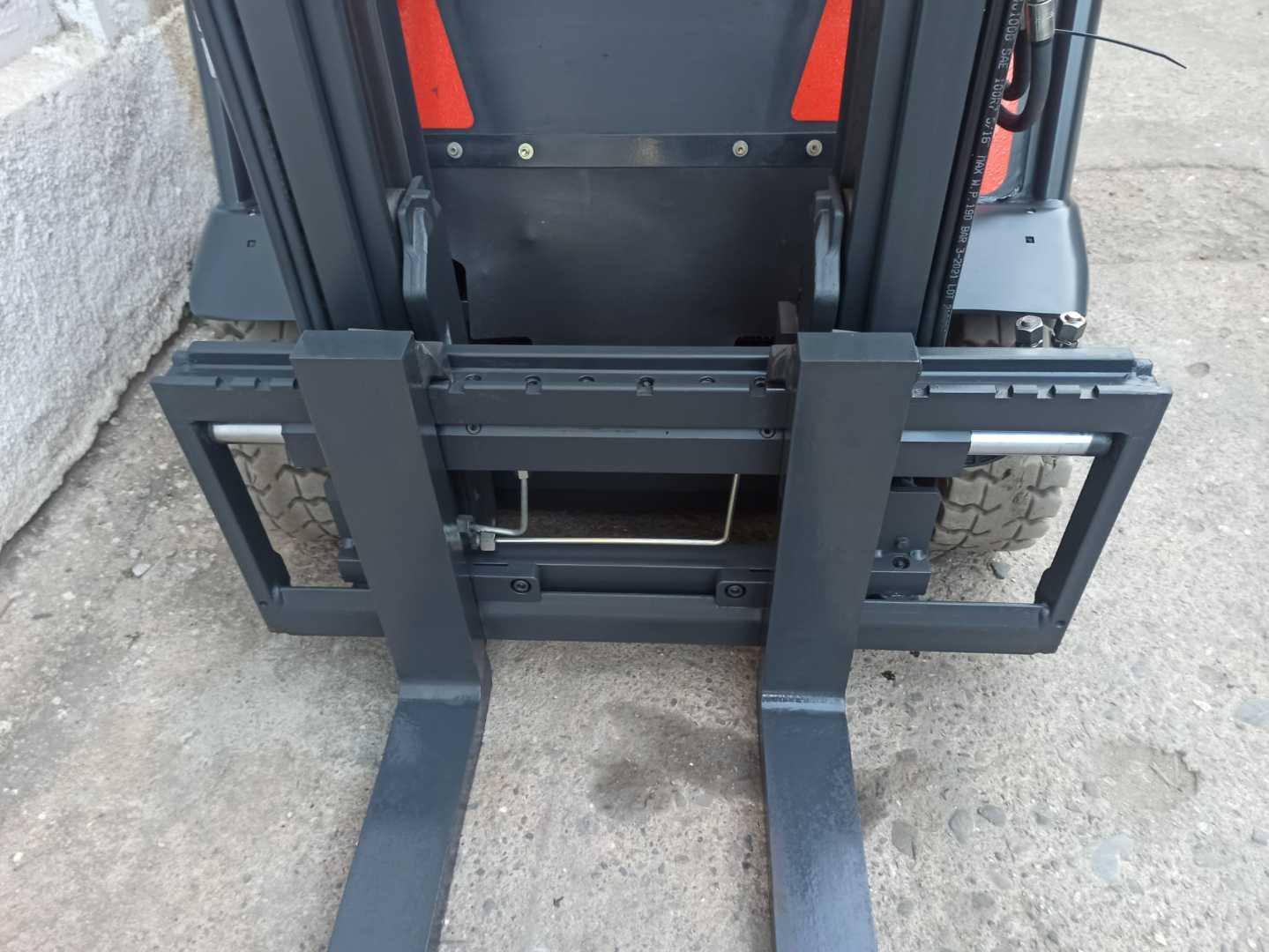 Used Forklift Linde E16PH EVO 4 riteņu dakšu iekrāvējs (Image 5) Used Forklift Linde E16PH EVO 4 riteņu dakšu iekrāvējs (Image 5)