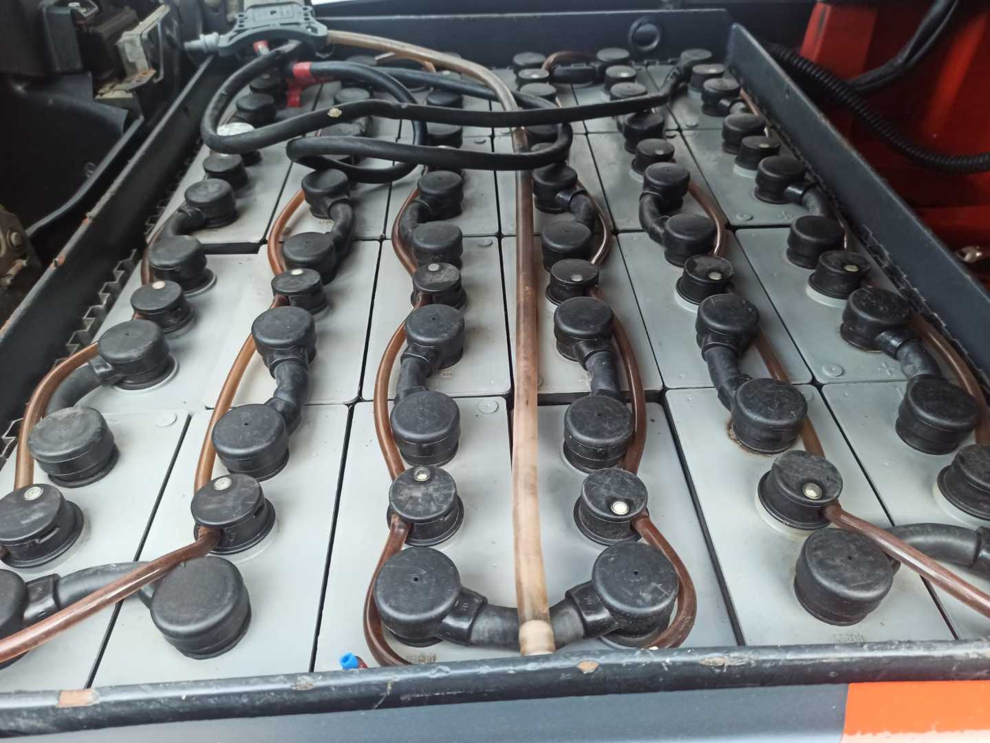 Used Forklift Linde E16PH EVO 4 riteņu dakšu iekrāvējs (Image 10) Used Forklift Linde E16PH EVO 4 riteņu dakšu iekrāvējs (Image 10)