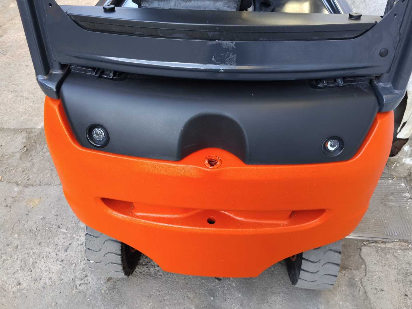 Used Forklift Linde E18PH 4 riteņu dakšu iekrāvējs (Image 6) Used Forklift Linde E18PH 4 riteņu dakšu iekrāvējs (Image 6)