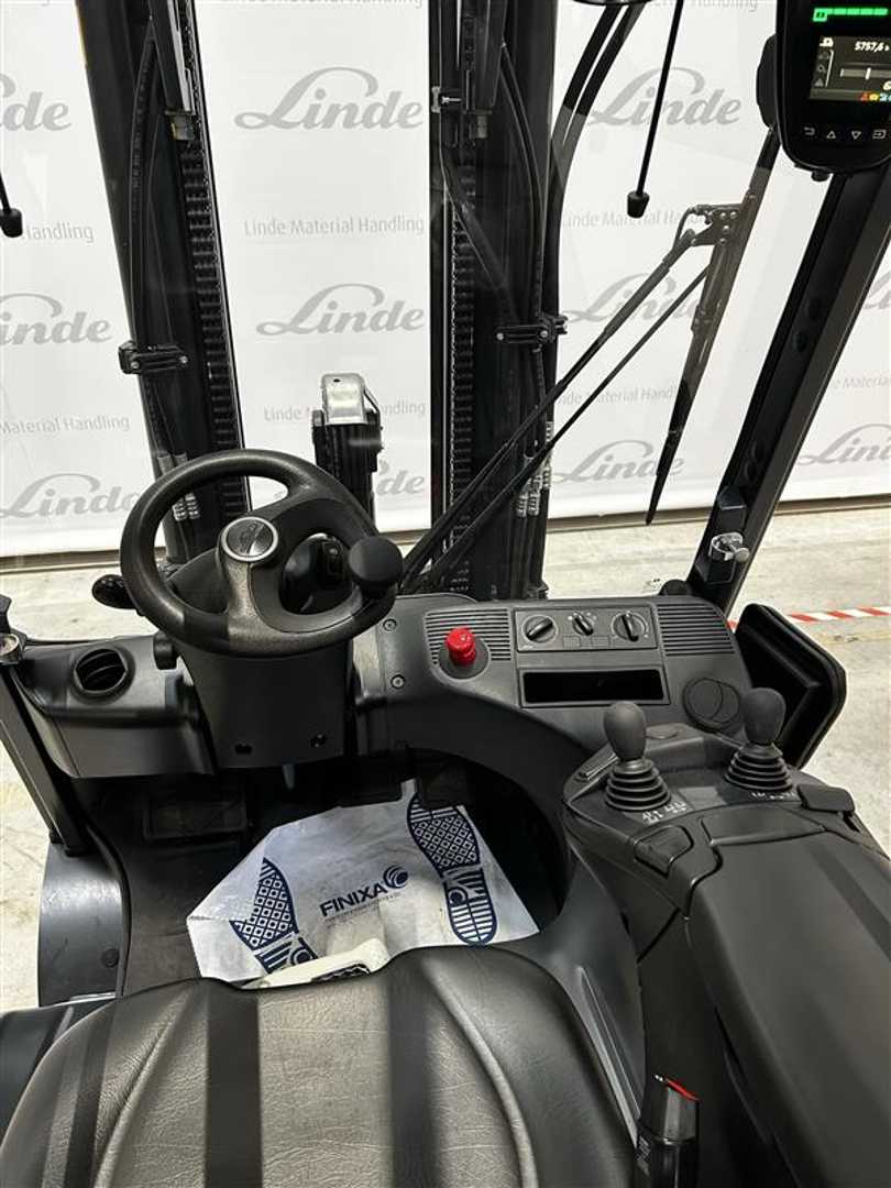 Used Forklift Linde E 16 P EVO 4 riteņu dakšu iekrāvējs (Image 4) Used Forklift Linde E 16 P EVO 4 riteņu dakšu iekrāvējs (Image 4)