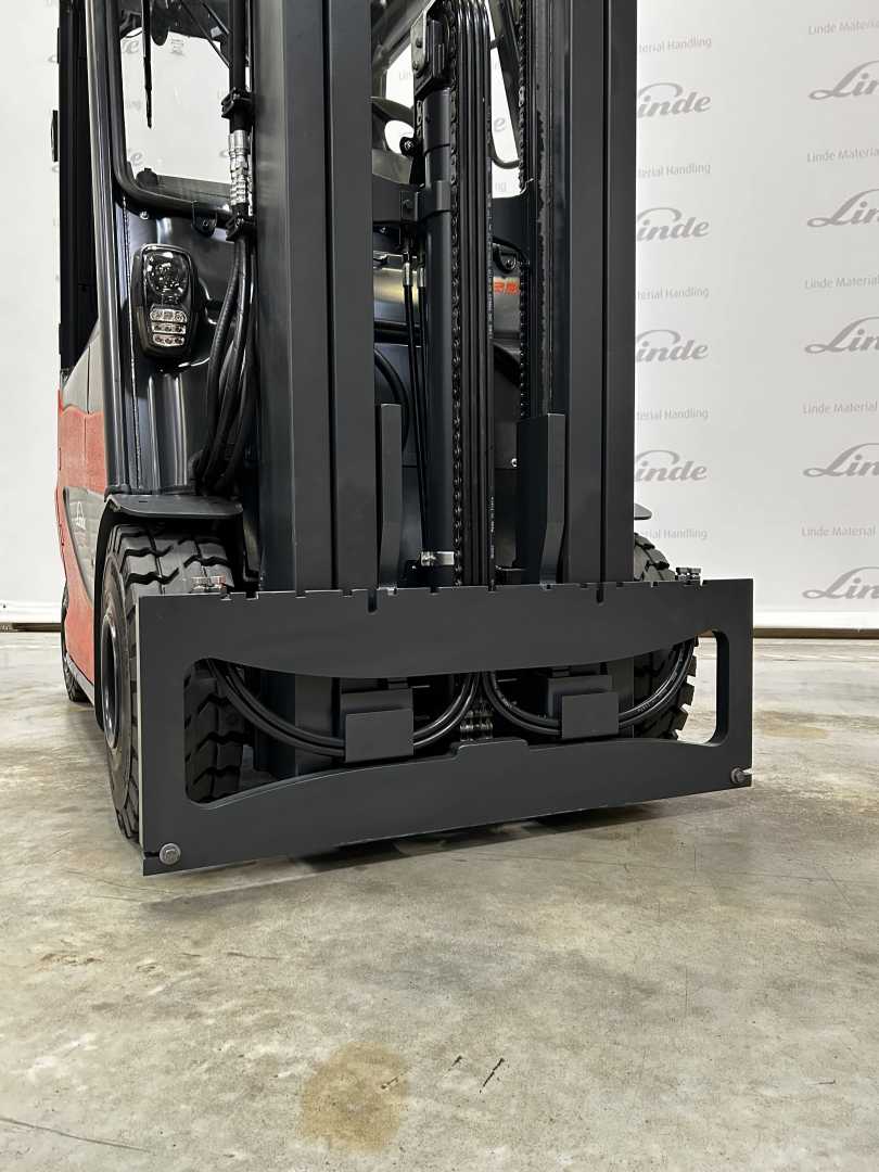 Used Forklift Linde E 25/600 H : 2,5t 4 riteņu dakšu iekrāvējs (Image 3) Used Forklift Linde E 25/600 H : 2,5t 4 riteņu dakšu iekrāvējs (Image 3)