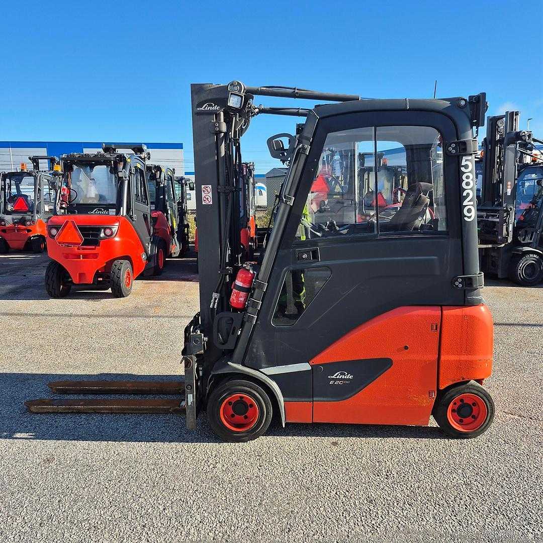 Used Forklift Linde E20PH 4 riteņu dakšu iekrāvējs (Image 4) Used Forklift Linde E20PH 4 riteņu dakšu iekrāvējs (Image 4)