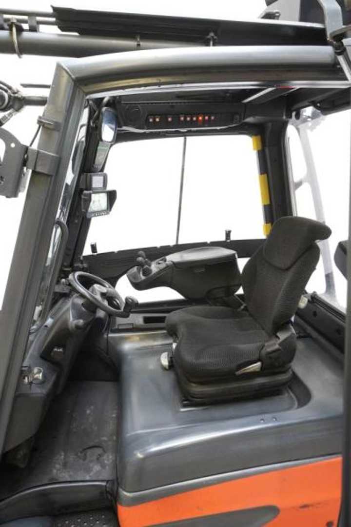 Used Forklift Linde E 35 L 387 4 riteņu dakšu iekrāvējs (Image 3) Used Forklift Linde E 35 L 387 4 riteņu dakšu iekrāvējs (Image 3)