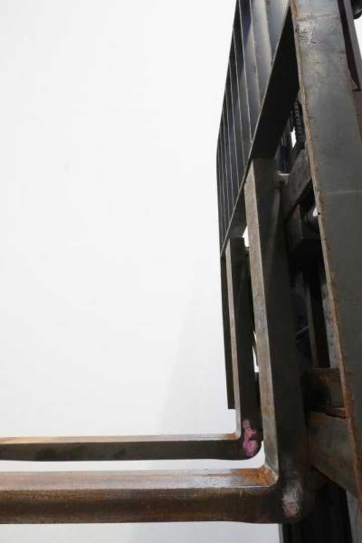 Used Forklift Linde E 35 L 387 4 riteņu dakšu iekrāvējs (Image 6) Used Forklift Linde E 35 L 387 4 riteņu dakšu iekrāvējs (Image 6)