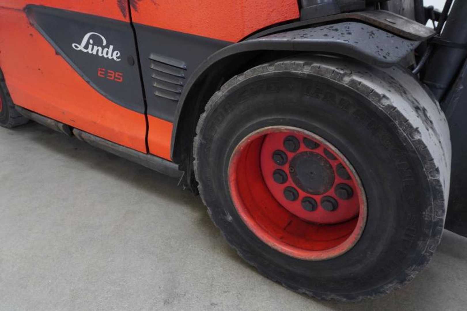 Used Forklift Linde E 35 L 387 4 riteņu dakšu iekrāvējs (Image 7) Used Forklift Linde E 35 L 387 4 riteņu dakšu iekrāvējs (Image 7)